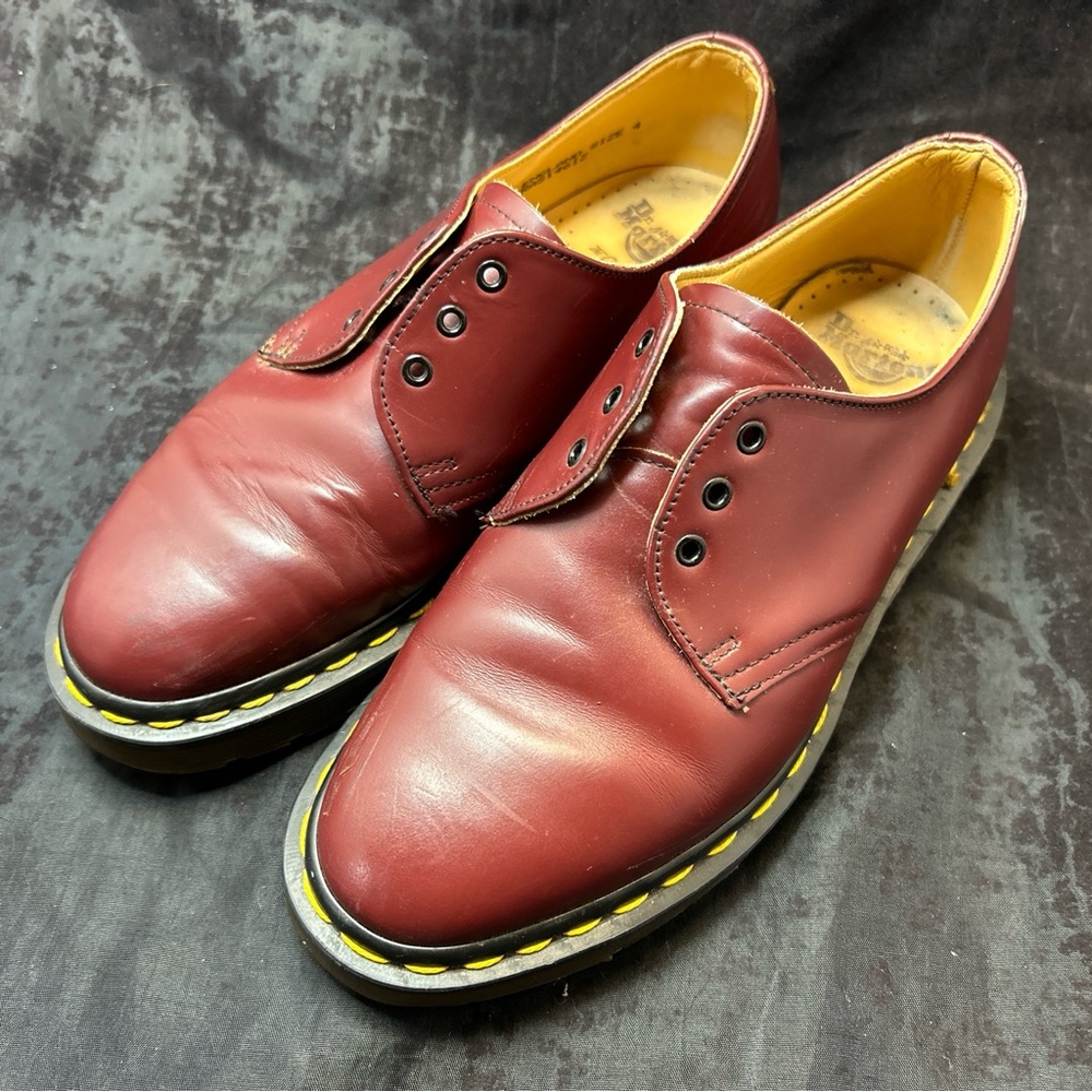 DR. MARTENS  THE ORIGINAL UK SIZE 4 CORDOVA LEATHER OXFORDS SHOES